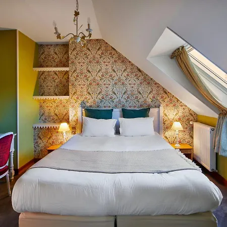 Logis Les Fuchsias 호텔