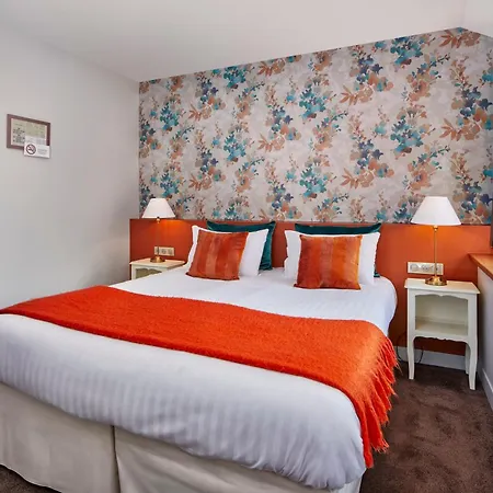 호텔 Logis Les Fuchsias 생 바스트 라 우게