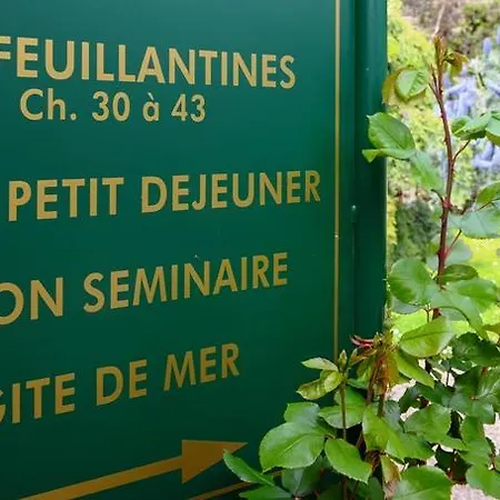 Logis Les Fuchsias 호텔