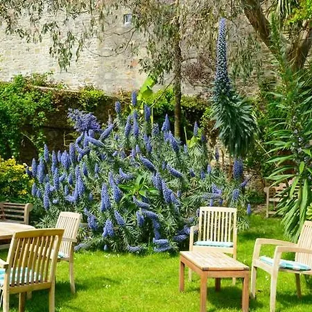 Logis Les Fuchsias 3*