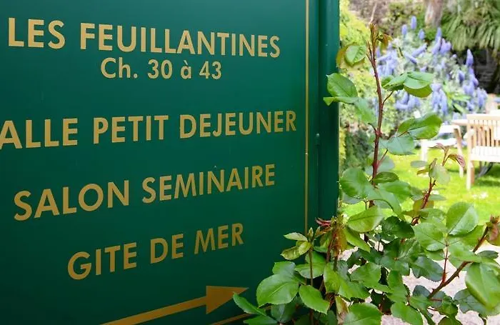 Logis Les Fuchsias Hotel