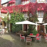 Hotel Logis Les Fuchsias 3*