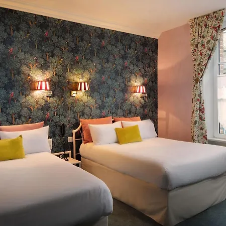 Logis Les Fuchsias Hotel Saint-Vaast-la-Hougue