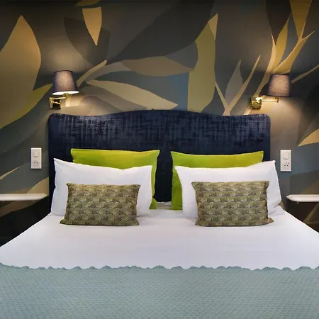 Logis Les Fuchsias Hotel 3*