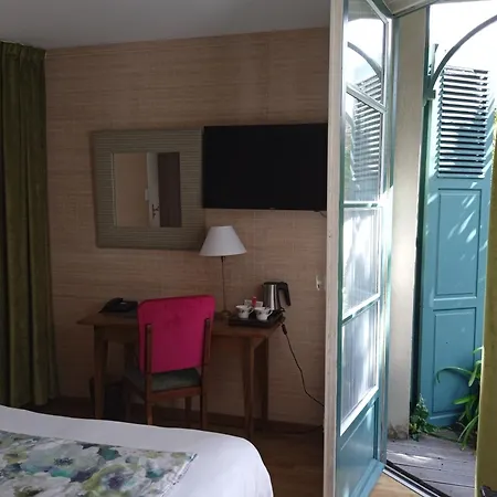 Hotell Logis Les Fuchsias Saint-Vaast-la-Hougue