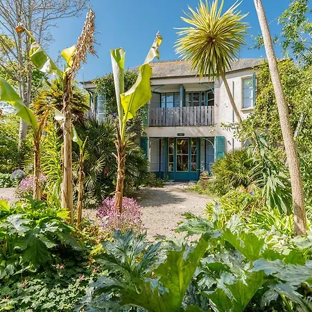 Logis Les Fuchsias 3*