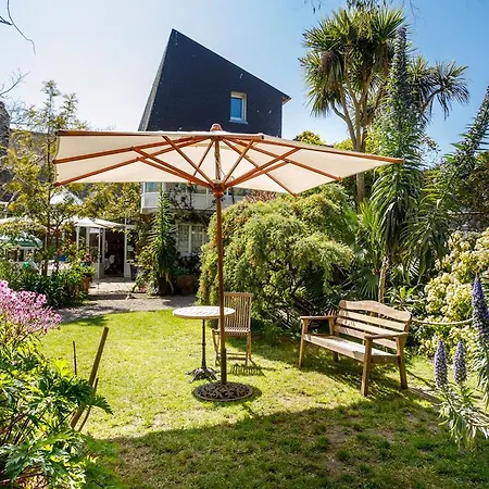 Logis Les Fuchsias 3*