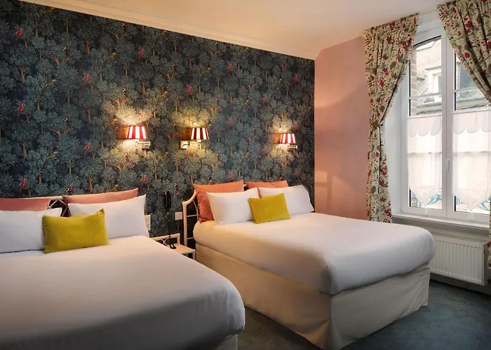 Logis Les Fuchsias Hotel Saint-Vaast-la-Hougue