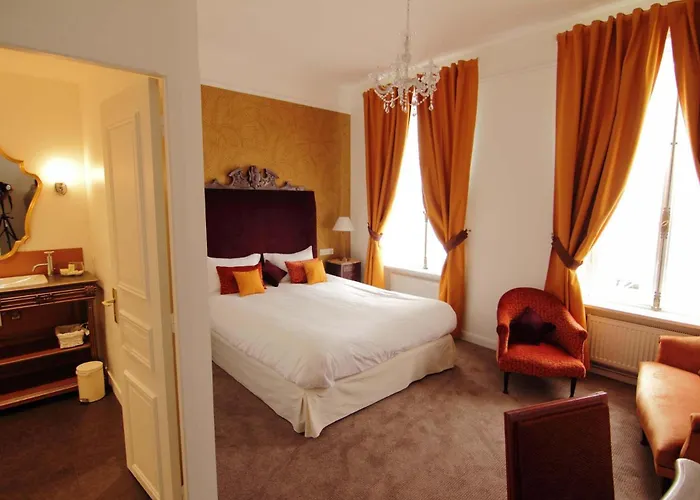 Hotel Logis Les Fuchsias Saint-Vaast-la-Hougue